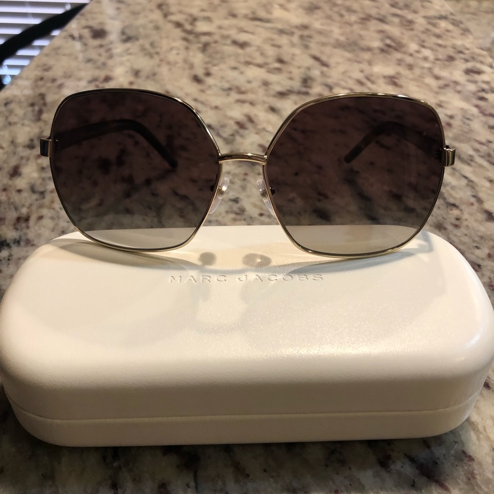 Sun glasses